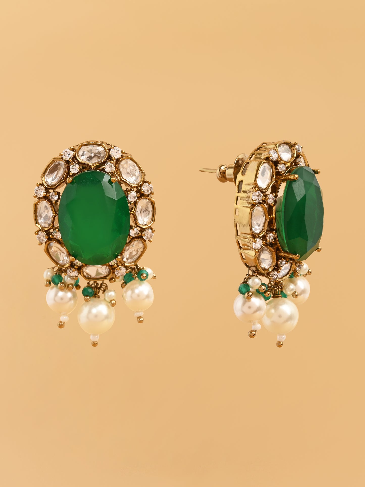 Vasundhara Emerald Kundan Set