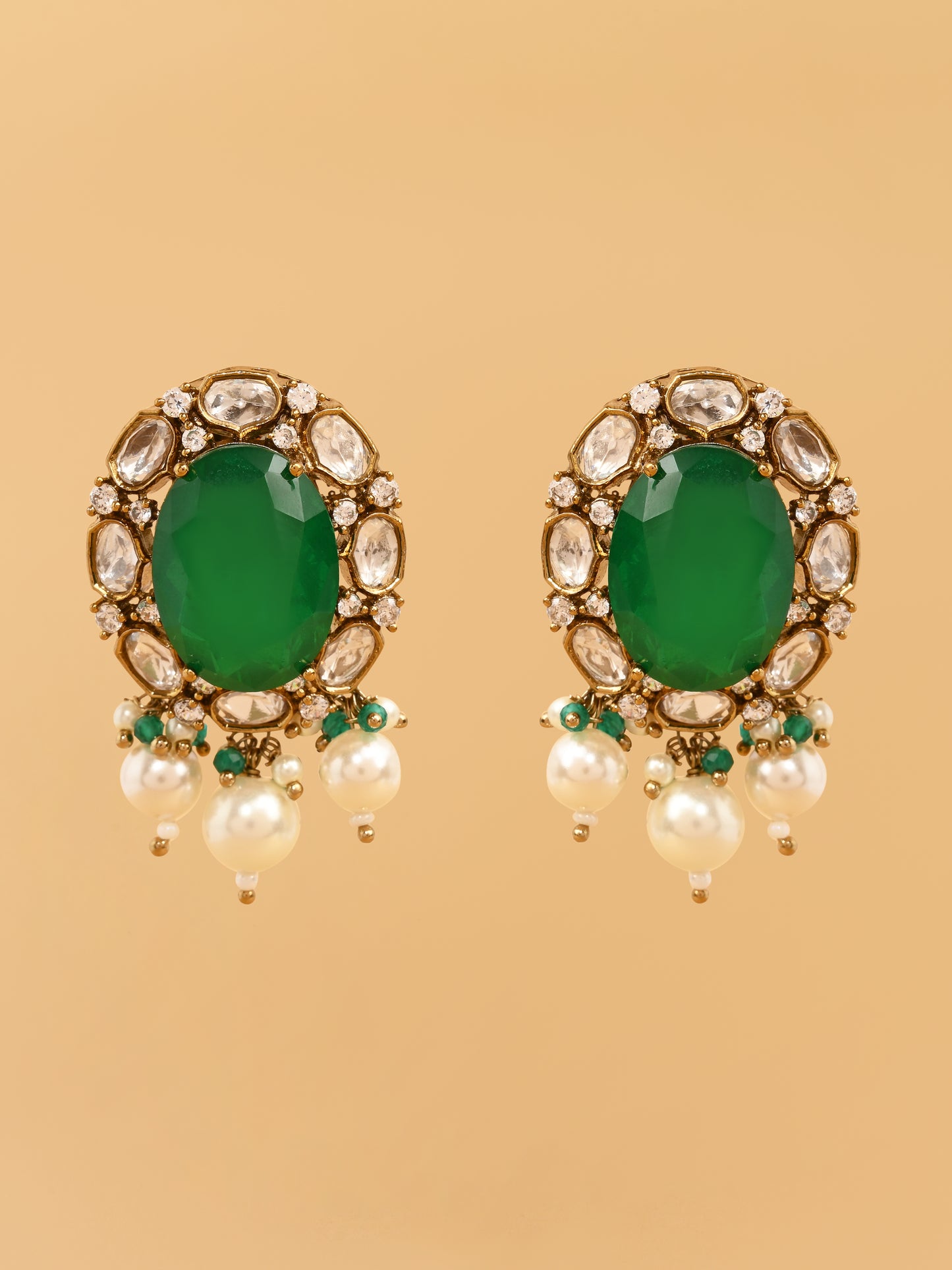 Vasundhara Emerald Kundan Set