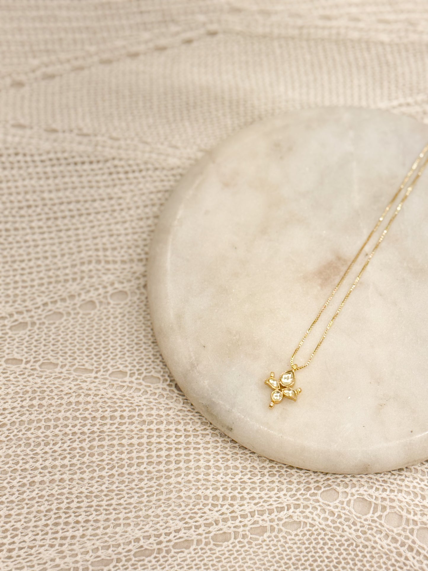 Vanya Kundan Pendant