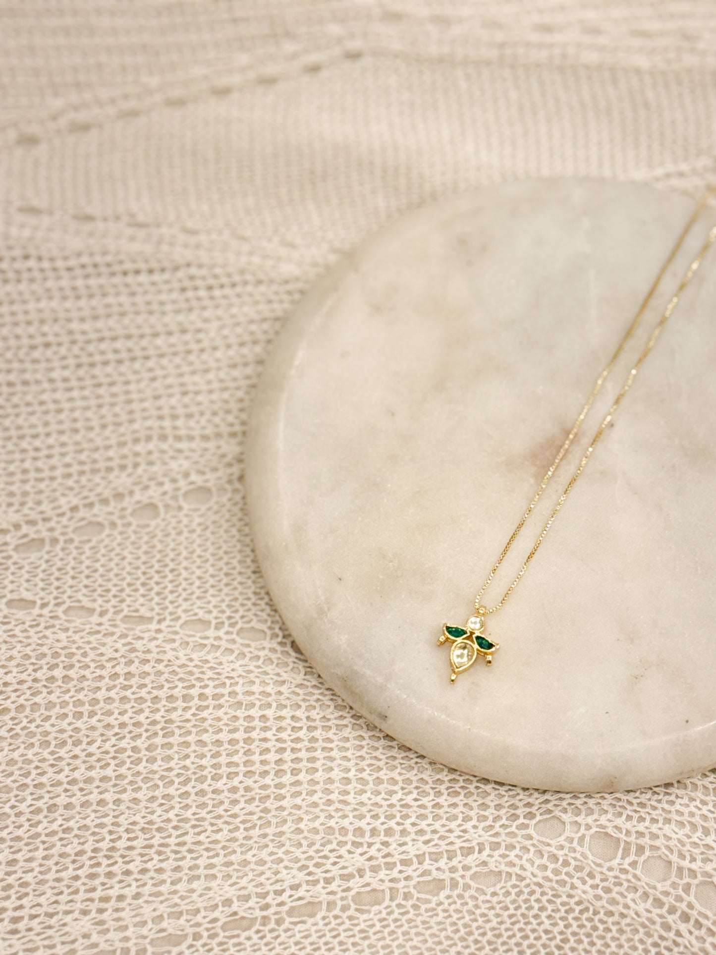 Vanya Kundan Pendant