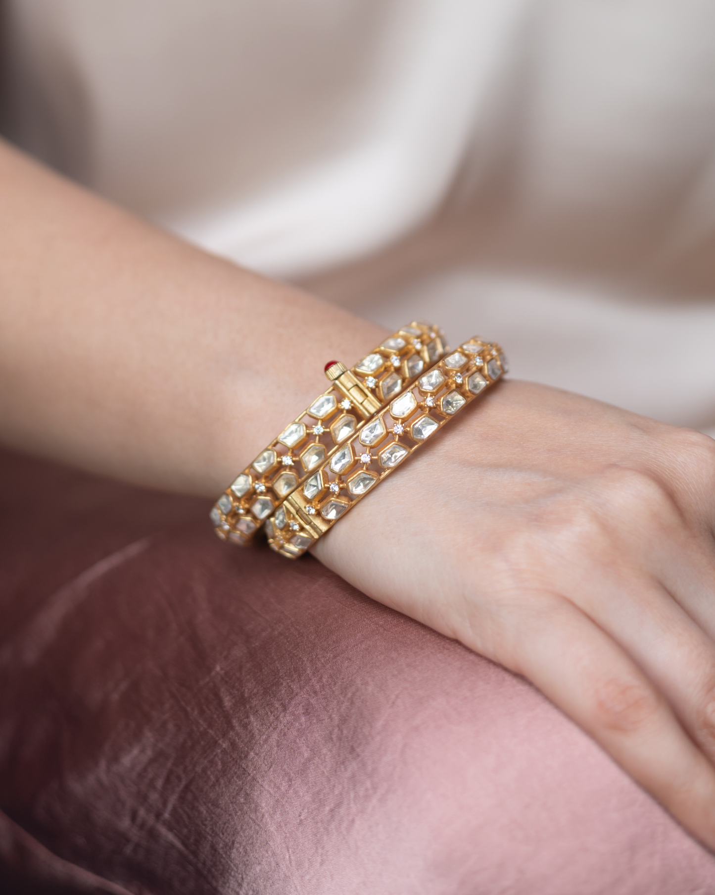 Rani Saa Kundan Moissanite Bangle