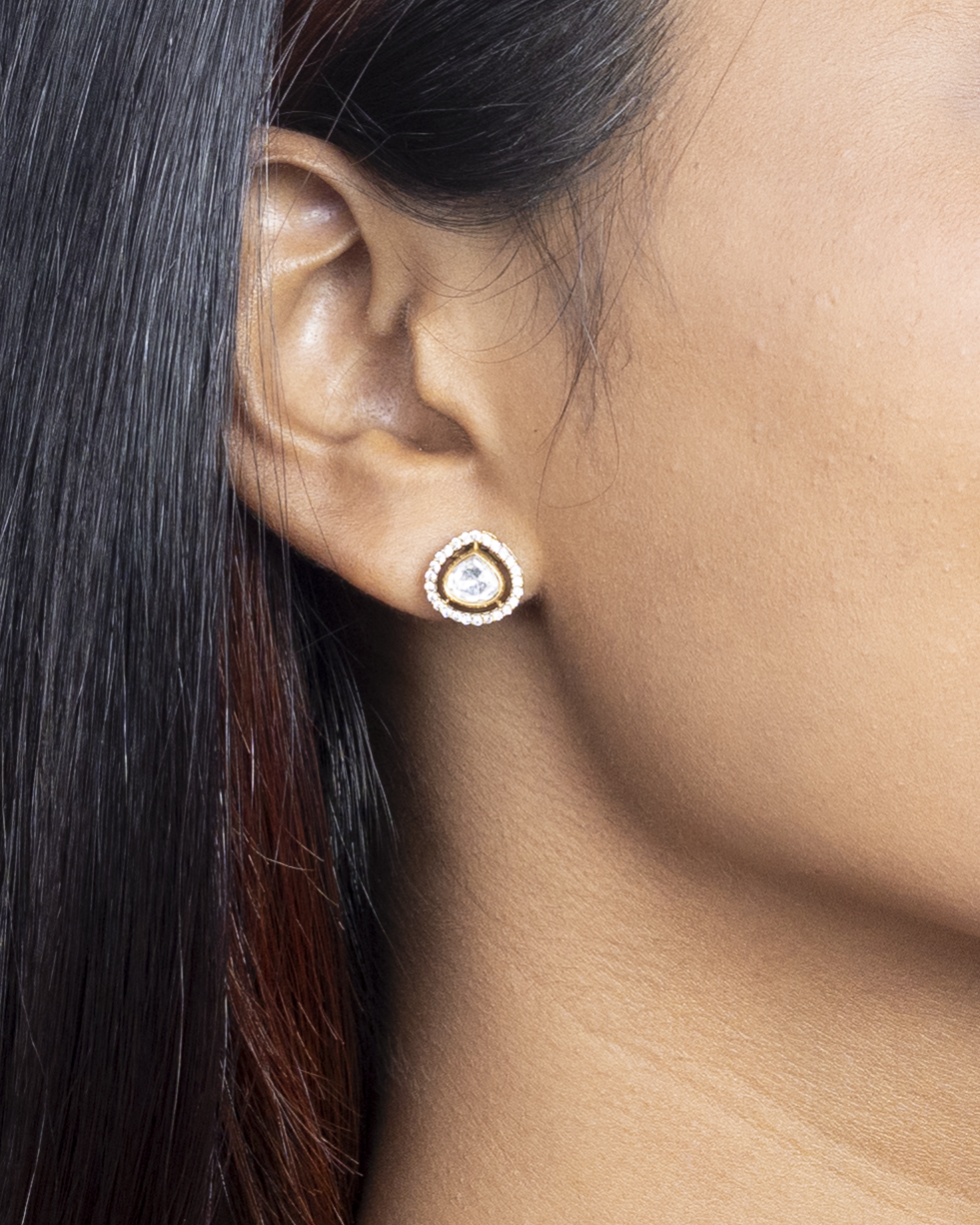 Ishira Kundan Pendant Set