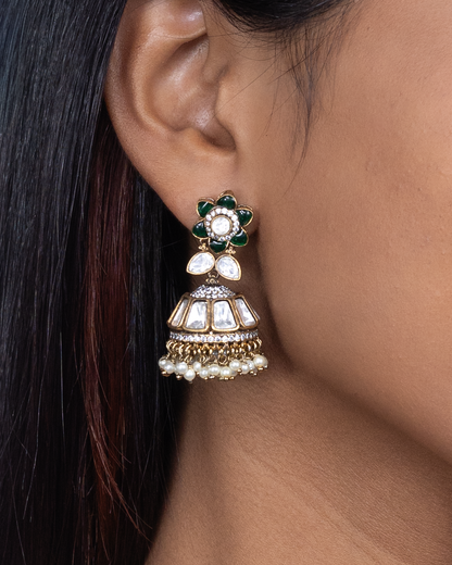 Anika Kundan Jhumkas